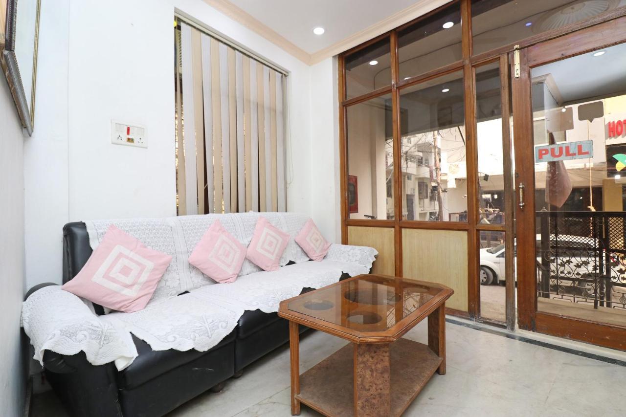 Oyo 8379 Hotel Kamal Lucknow Exterior photo