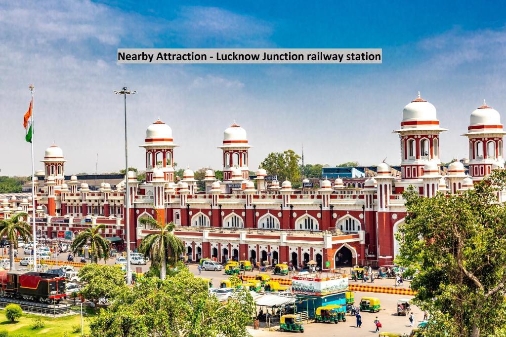 Oyo 8379 Hotel Kamal Lucknow Exterior photo